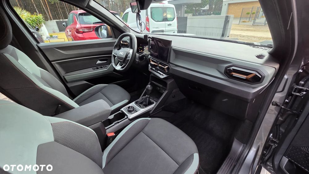 Dacia Bigster 1.2 TCe mHEV Extreme 4x4 - 33