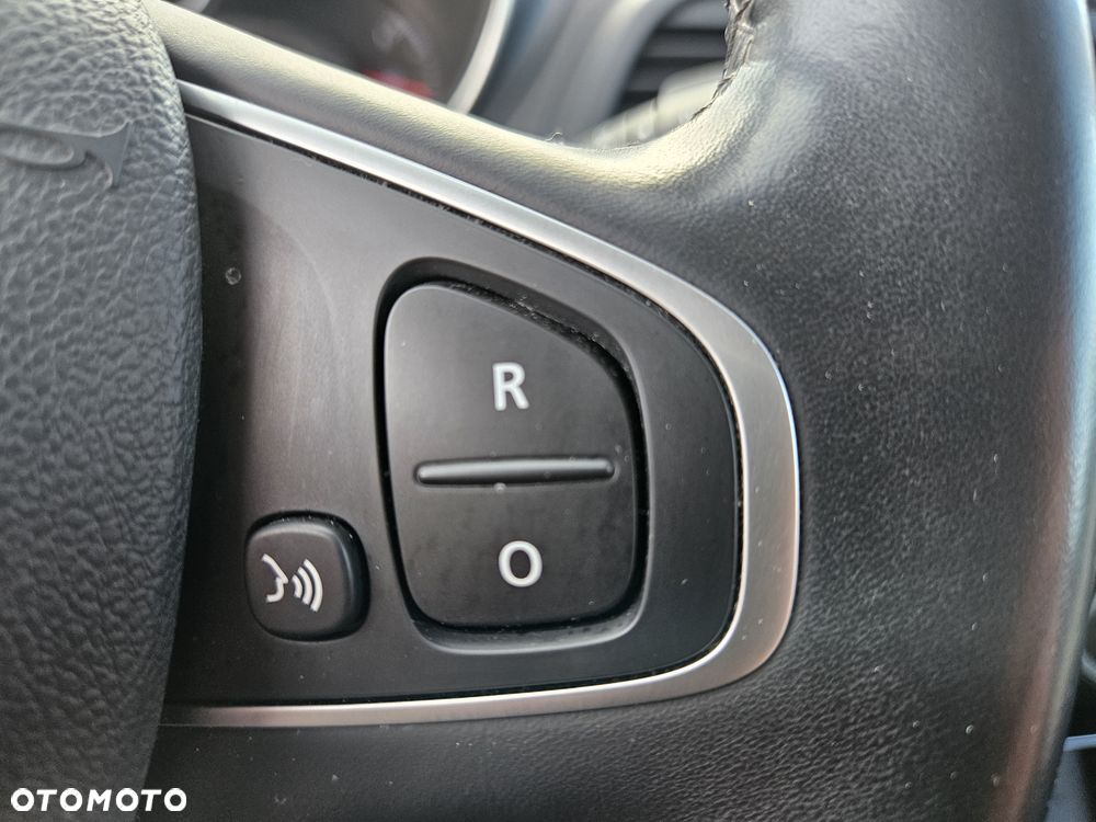 Renault Captur (ENERGY) TCe 90 BOSE EDITION - 36