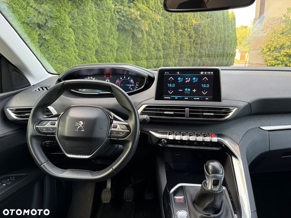 Peugeot 5008 - 11