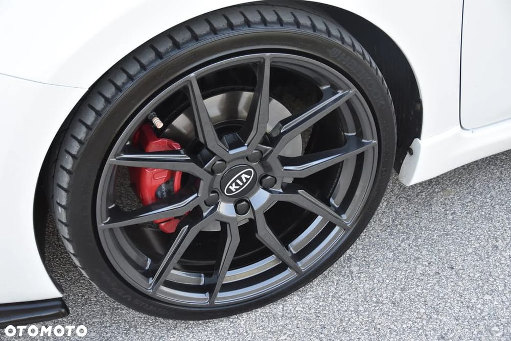 Kia Ceed 1.6 T-GDI GT XL - 10