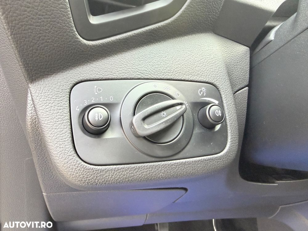 Ford Kuga 1.5 EcoBoost 2x4 Titanium - 38