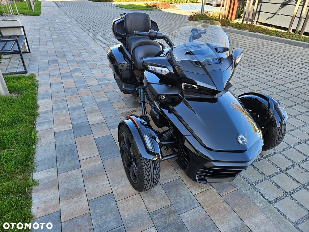 Can-Am Spyder - 12