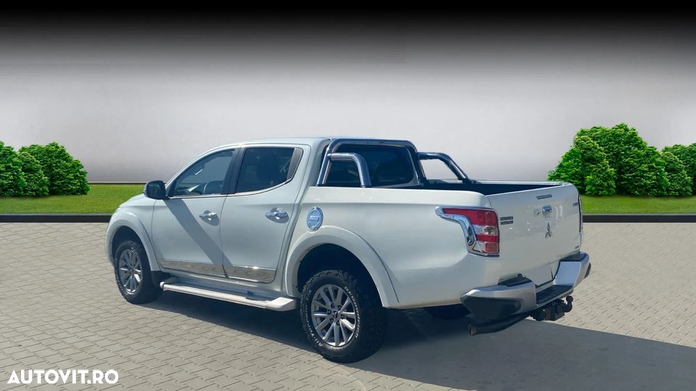 Mitsubishi L200 Double Cab M/T Intense - 3