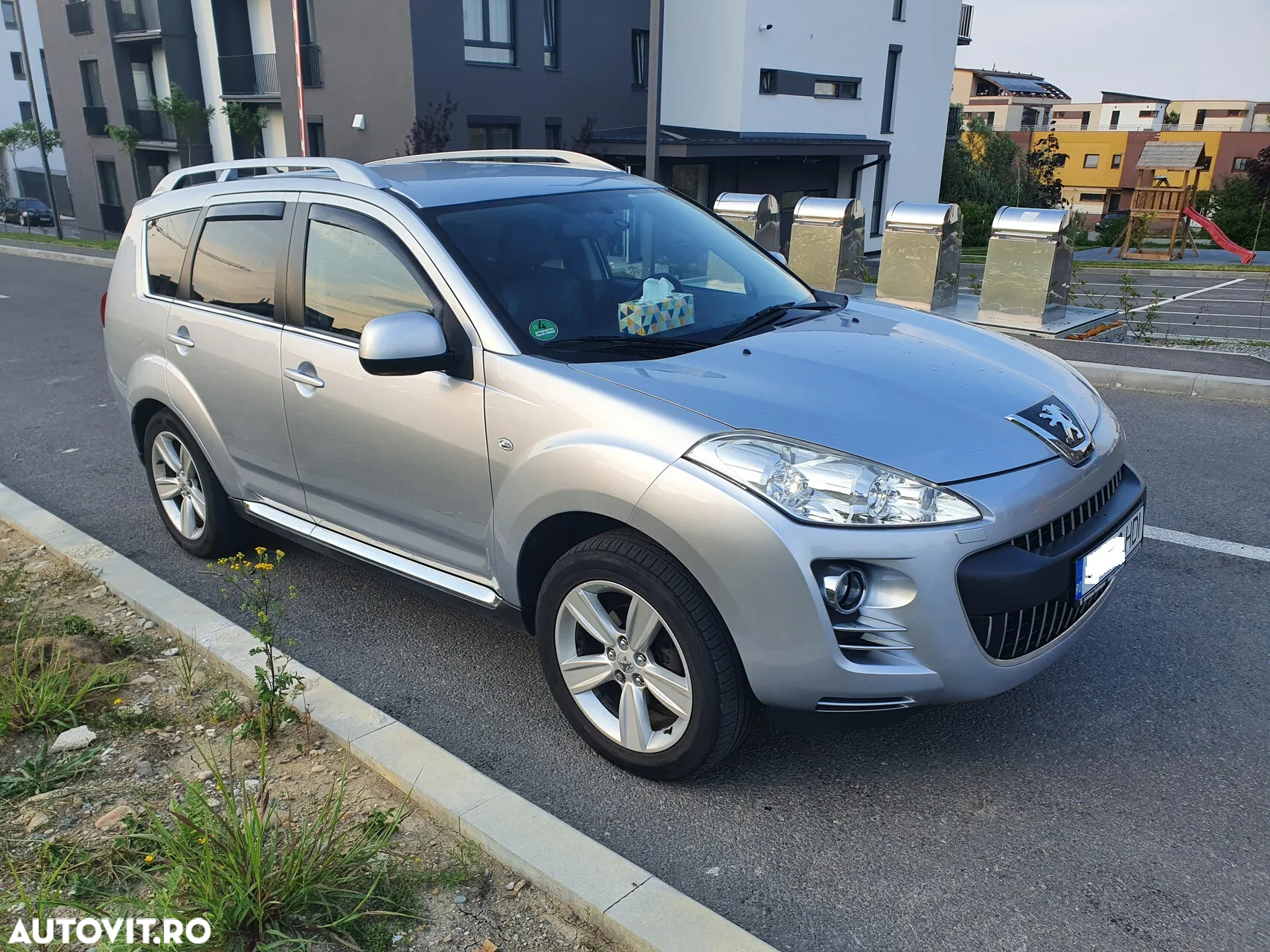 Peugeot 4007 HDI FAP 7-Sitzer Platinum - 2