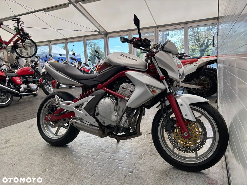 Kawasaki ER - 8