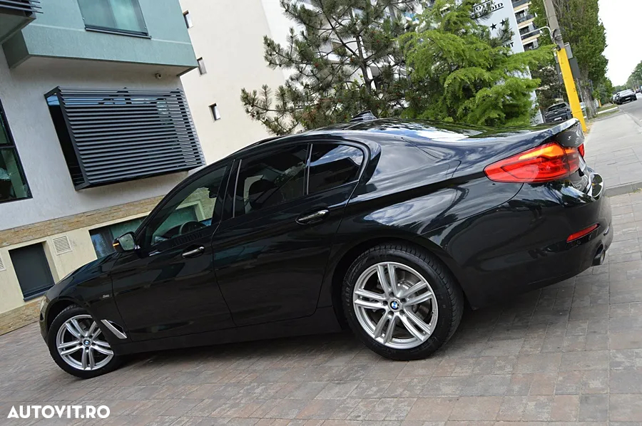 BMW Seria 5 520d xDrive AT - 27