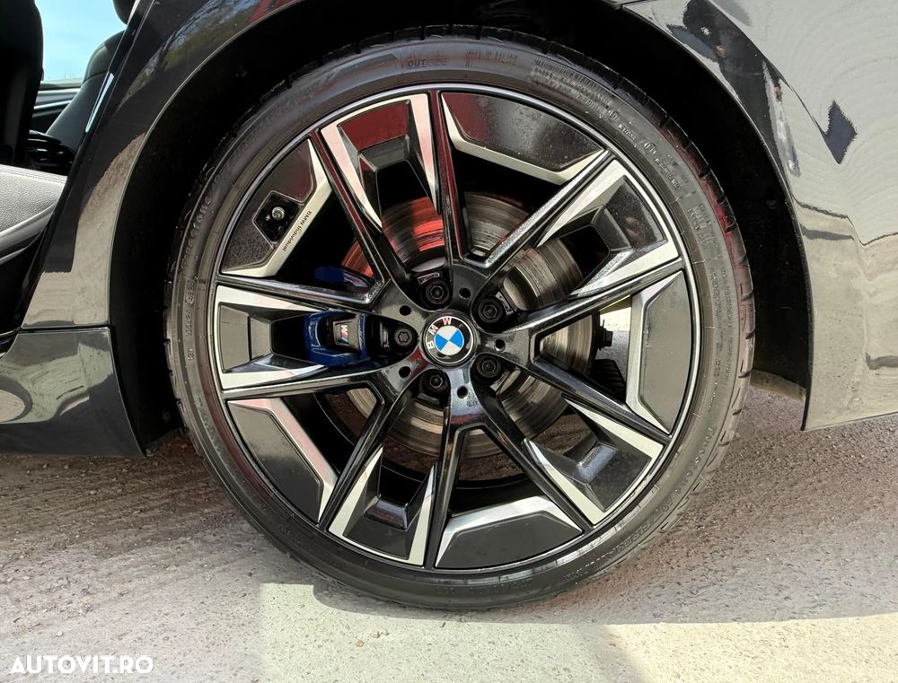 BMW Seria 5 530d xDrive AT MHEV - 10