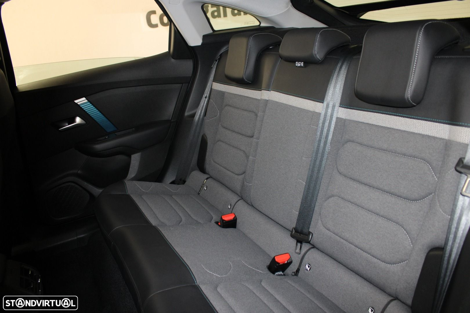 Citroën e-C4 50 kWh E-Series Collection - 29