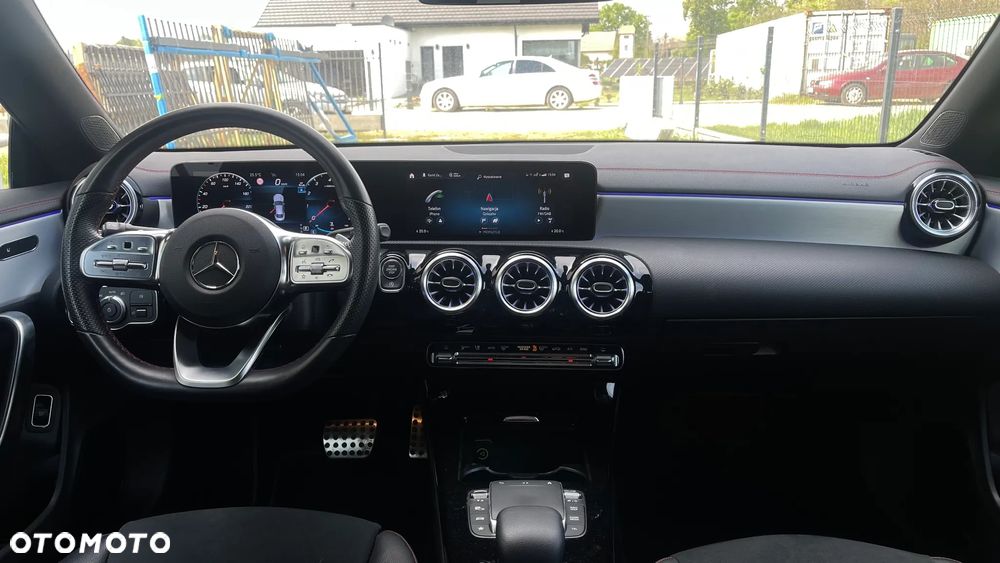 Mercedes-Benz CLA 200 AMG Line 7G-DCT - 7