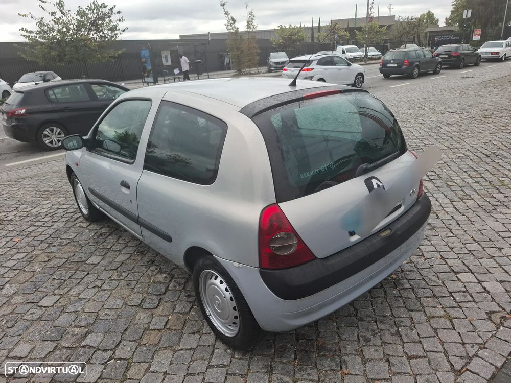 Renault CLIO 1.500 DCI 2LUG - 12