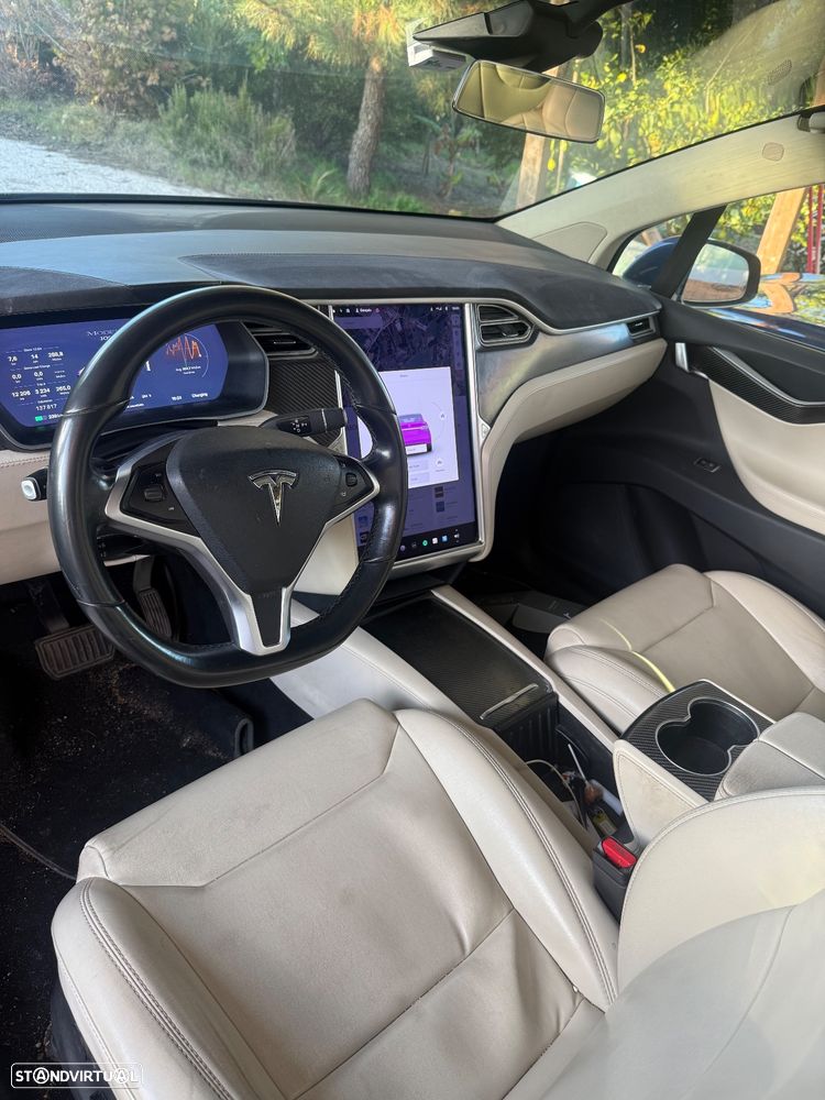 Tesla Model X 100D - 6