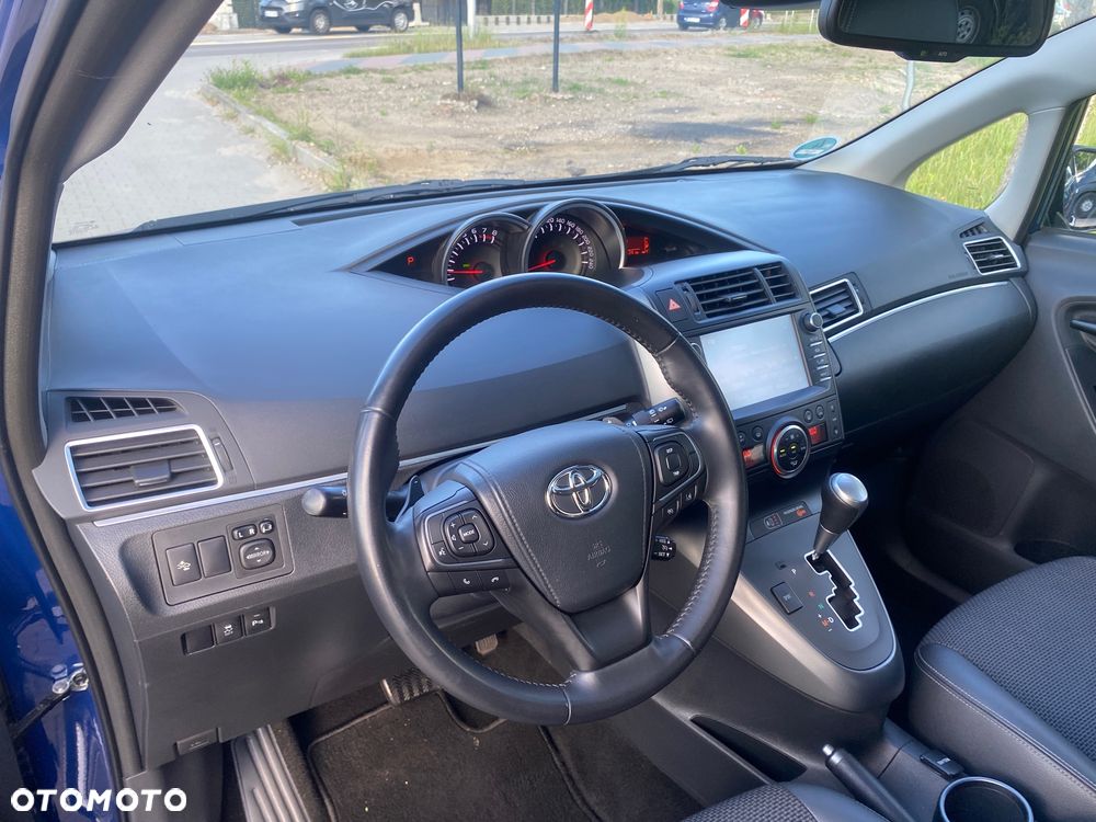 Toyota Verso 1.8 Prestige EU5 MS - 24