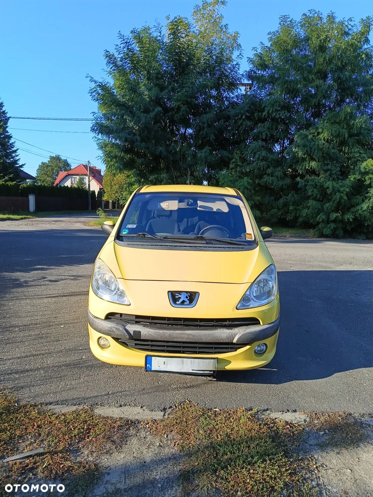 Peugeot 1007 1.4 Trendy - 2