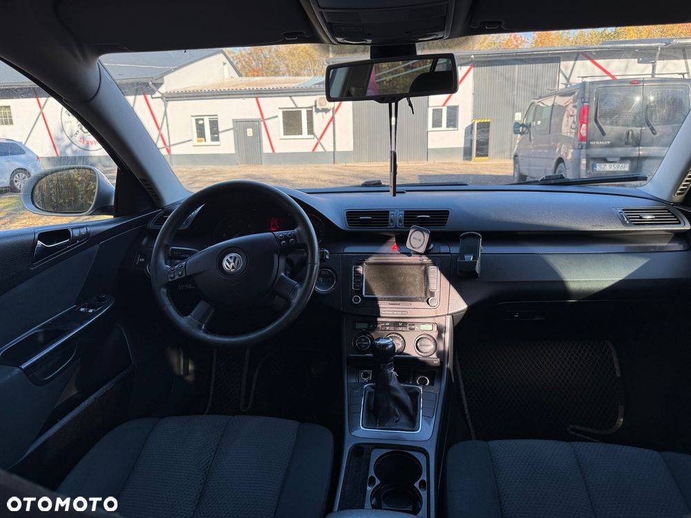 Volkswagen Passat - 14