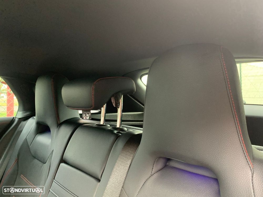 Mercedes-Benz CLA 200 d Shooting Brake AMG Line Aut. - 13