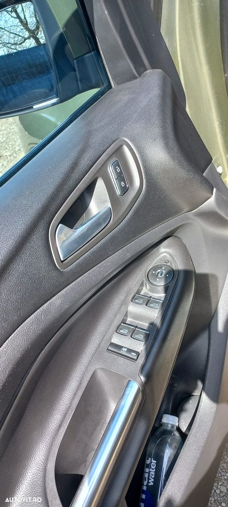 Ford Kuga 2.0 TDCi Powershift 4WD Titanium - 6