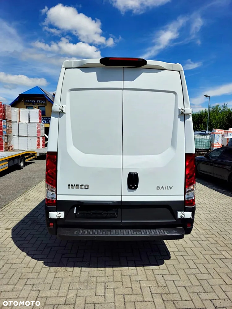 Iveco 35S16 - 8