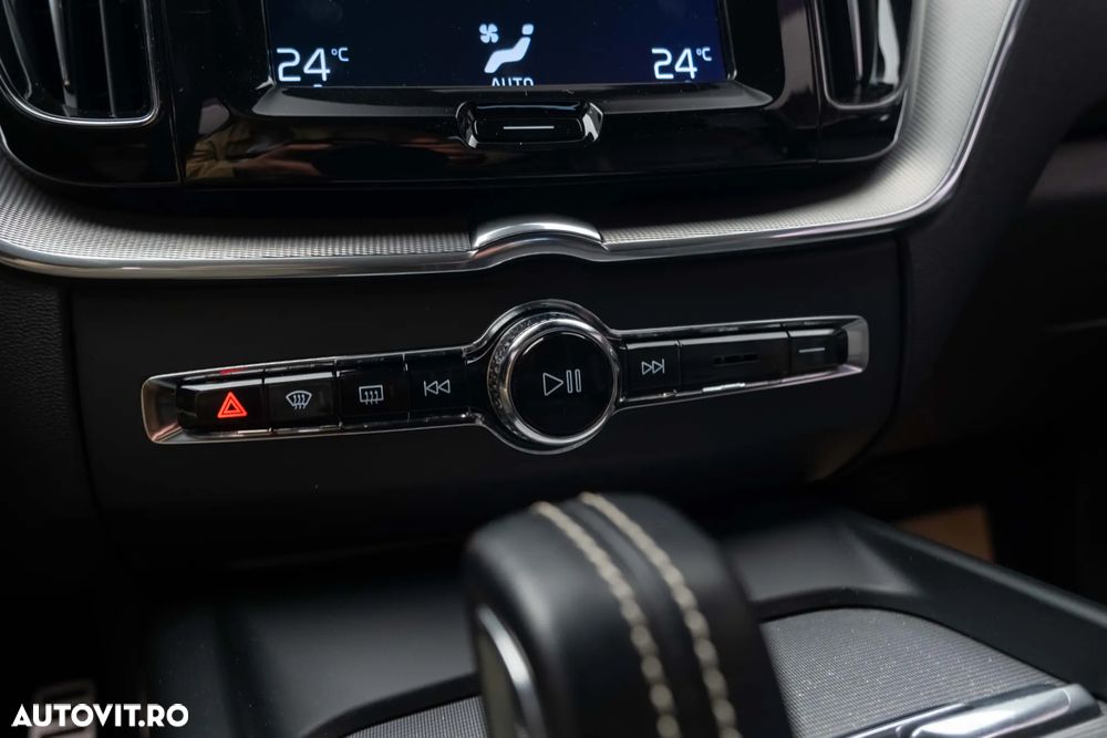 Volvo XC 60 B4 D AWD Geartronic RDesign - 17