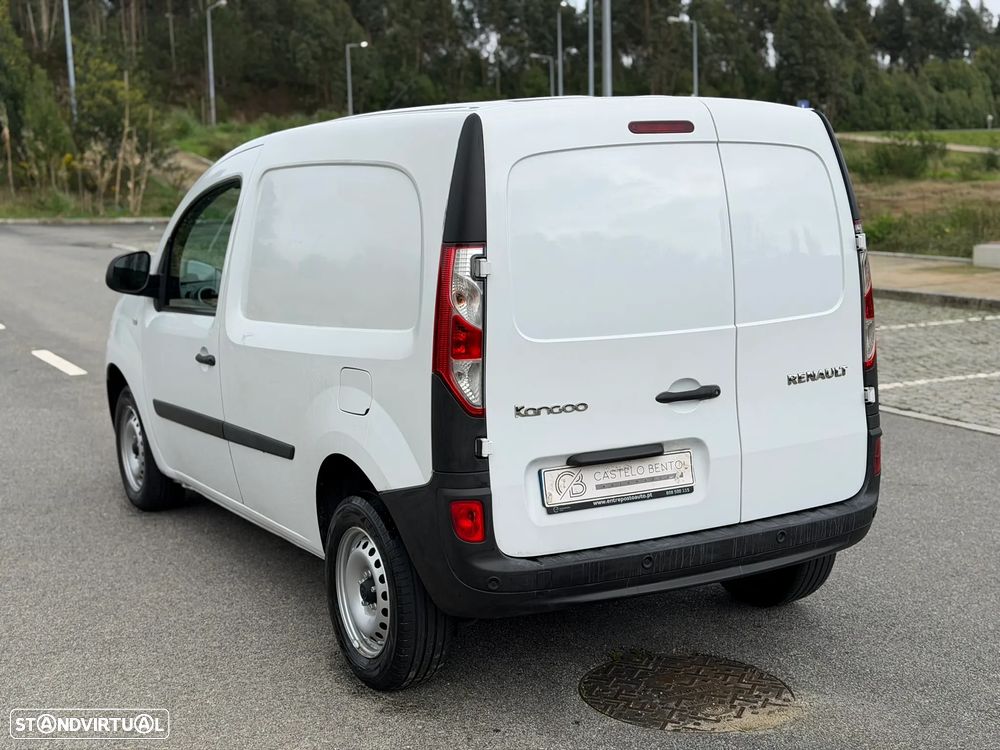 Renault Kangoo Maxi 3lug c/IVA deductivel Nacional - 4