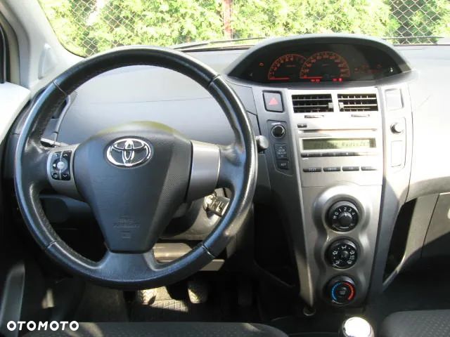 Toyota Yaris 1.33 Luna - 14