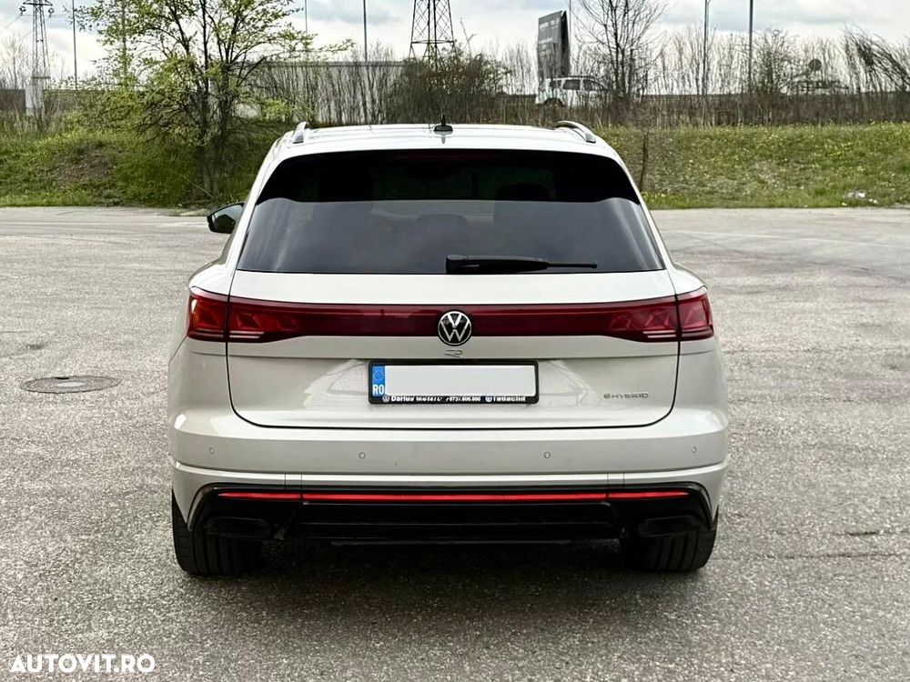 Volkswagen Touareg - 12
