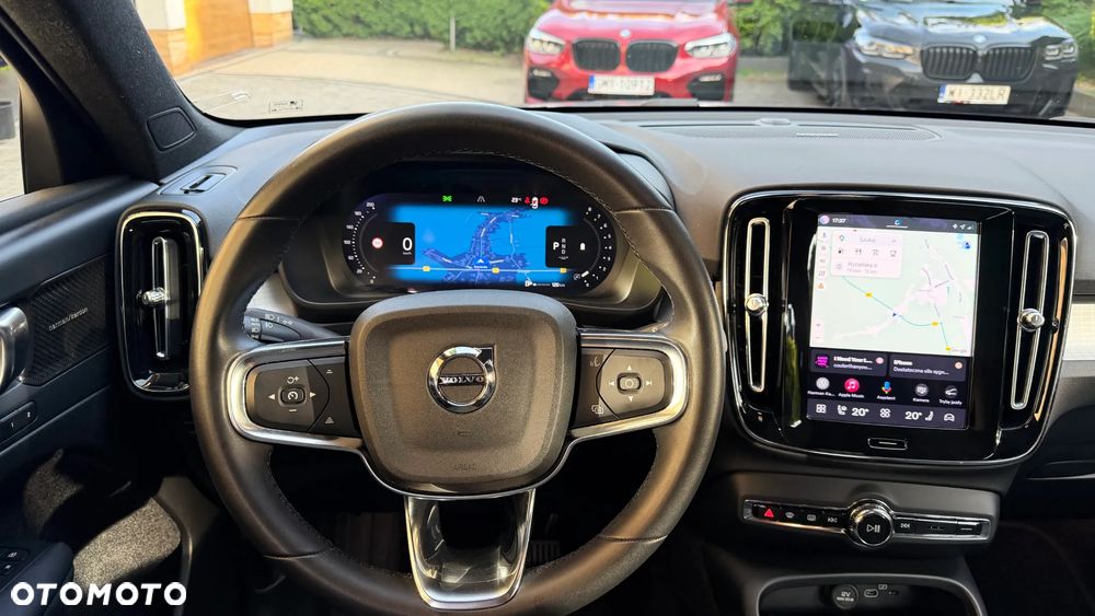 Volvo XC 40 B3 B DKG Ultra Black Edition - 23