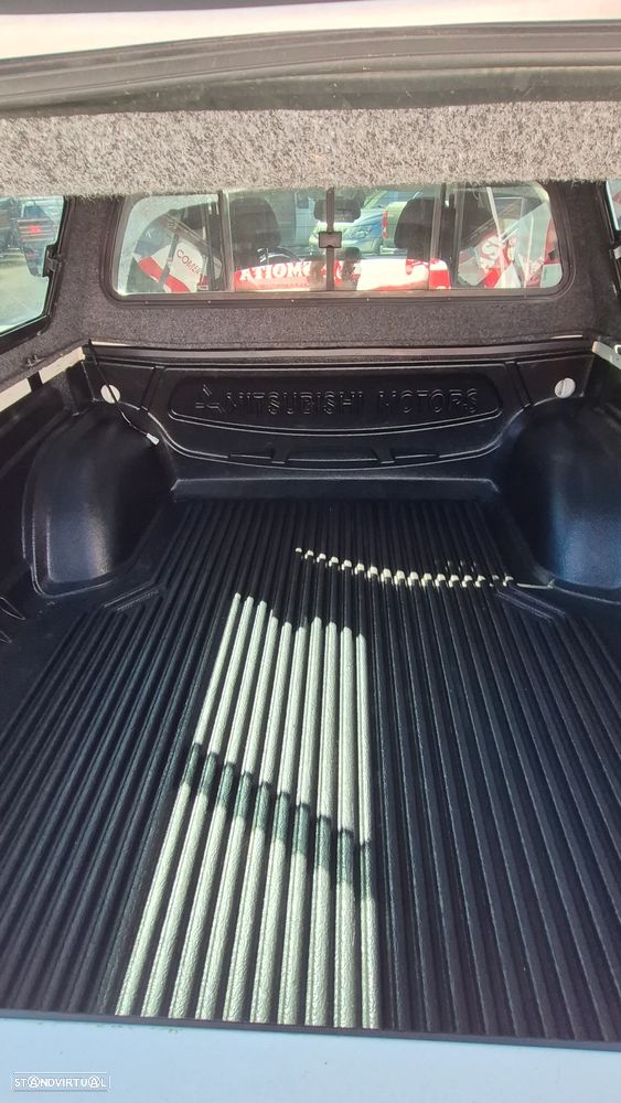 Mitsubishi L200 2.5 DI-D CD Intense 4WD - 10