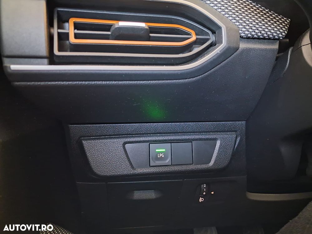 Dacia Sandero Stepway ECO-G 100 MT6 Comfort - 6