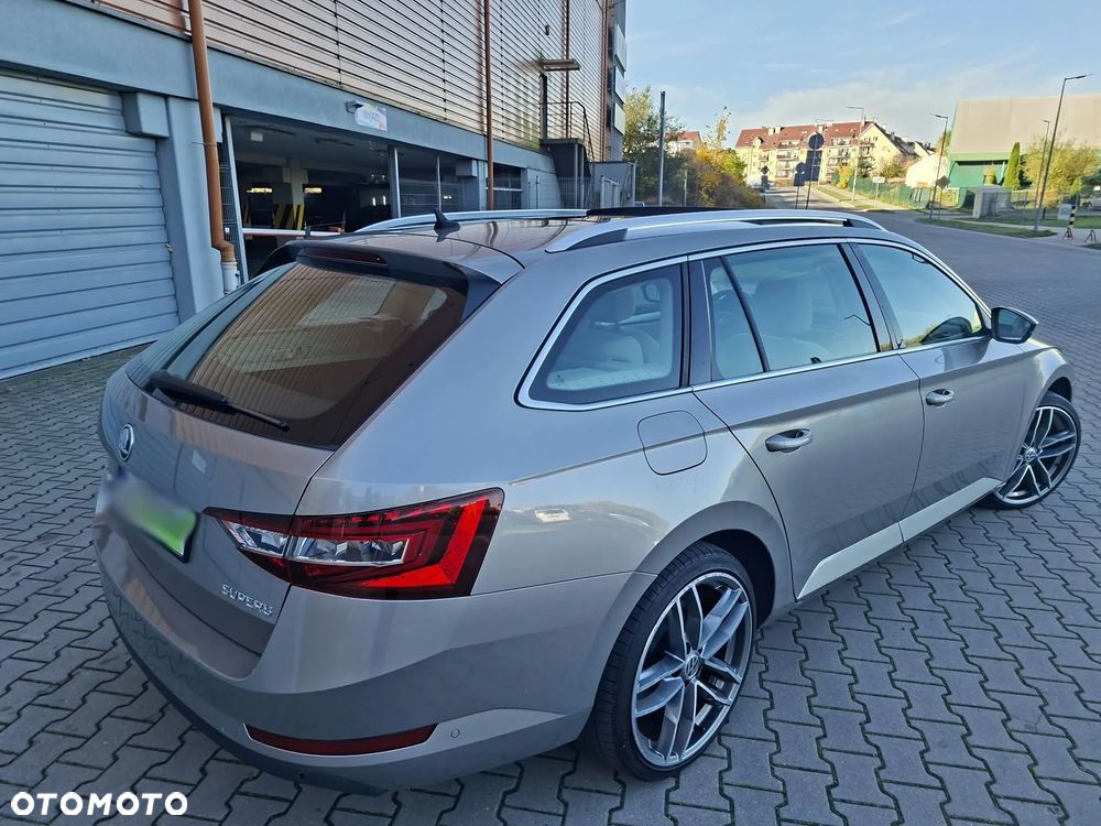 Skoda Superb 2.0 TDI Style DSG - 22