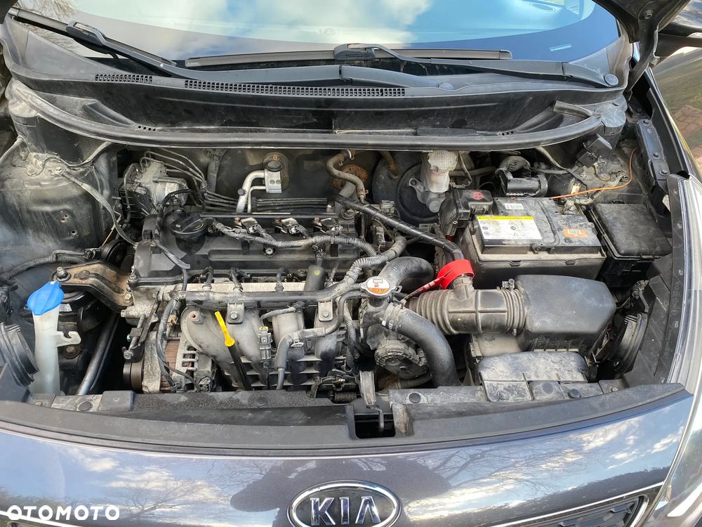 Kia Rio 1.2 Dream Team Edition - 34