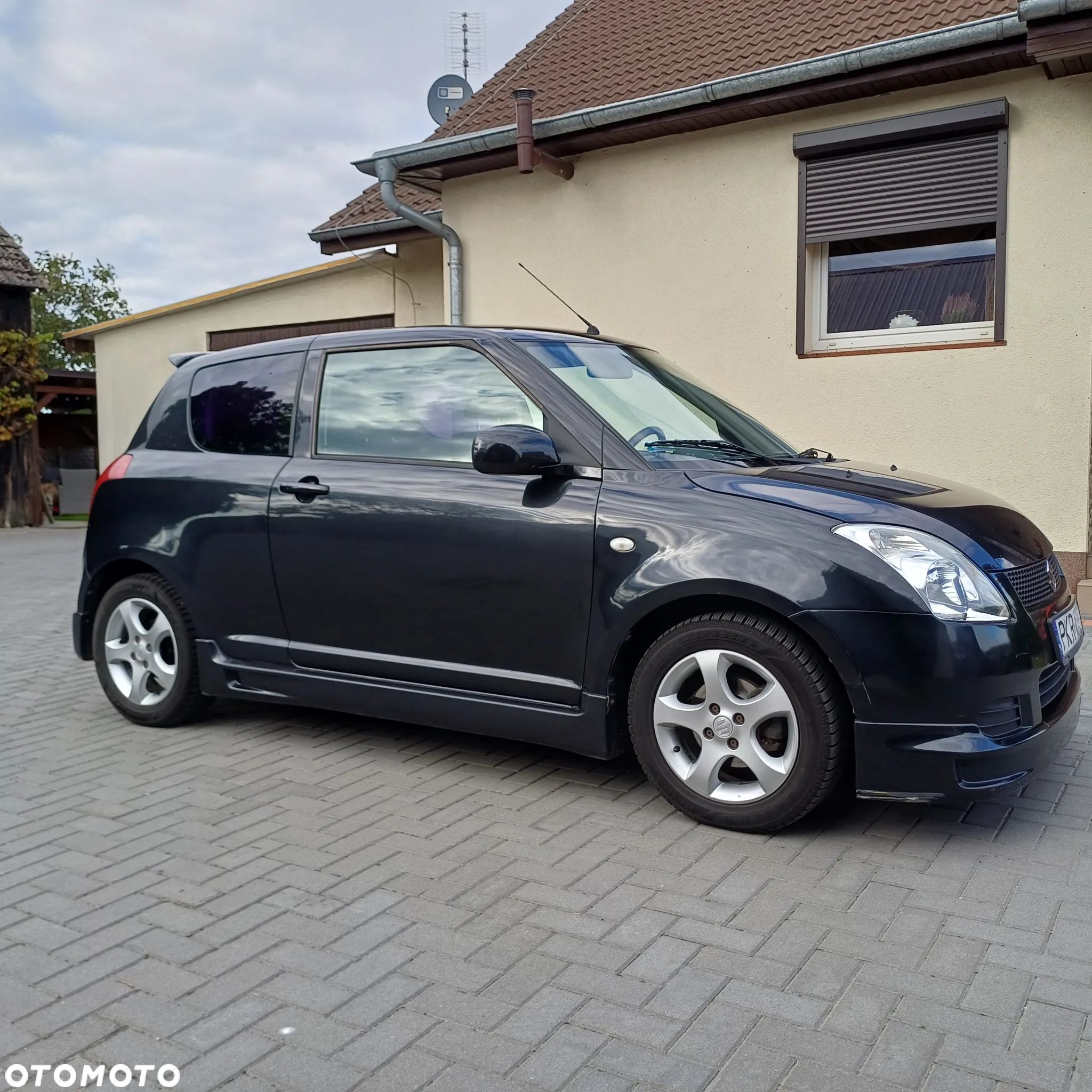 Suzuki Swift - 1