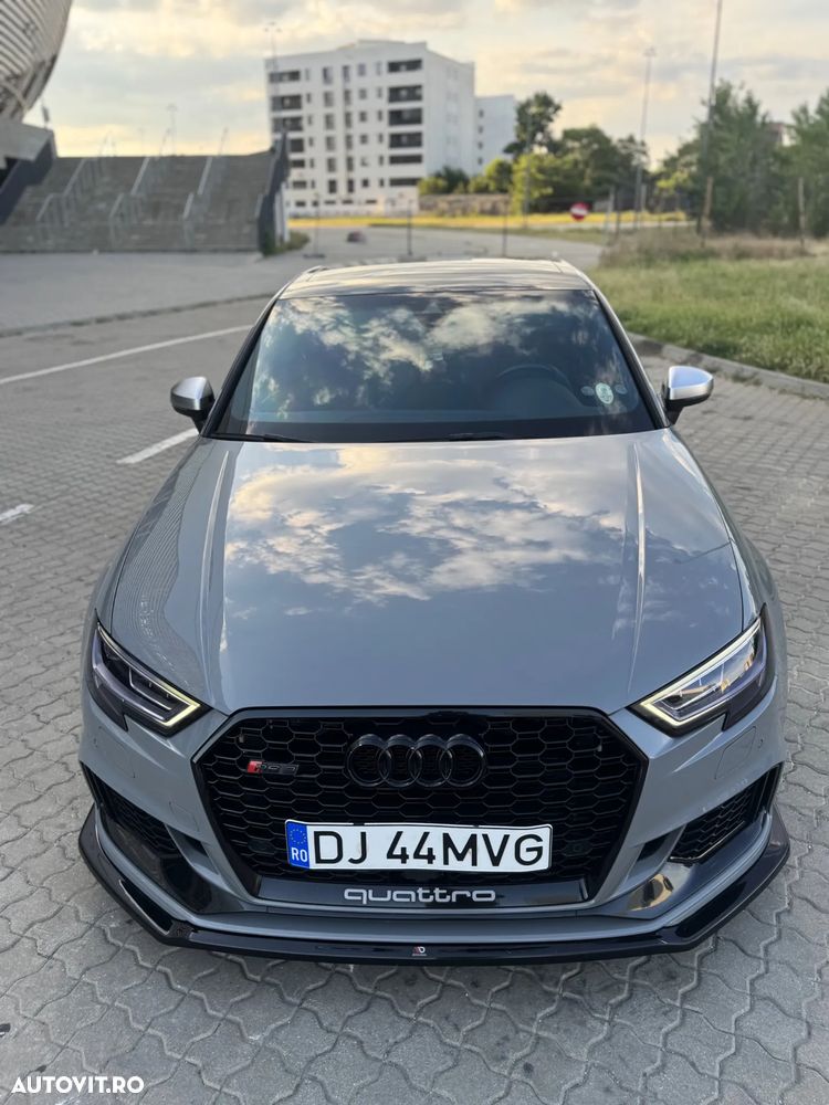Audi RS3 - 1