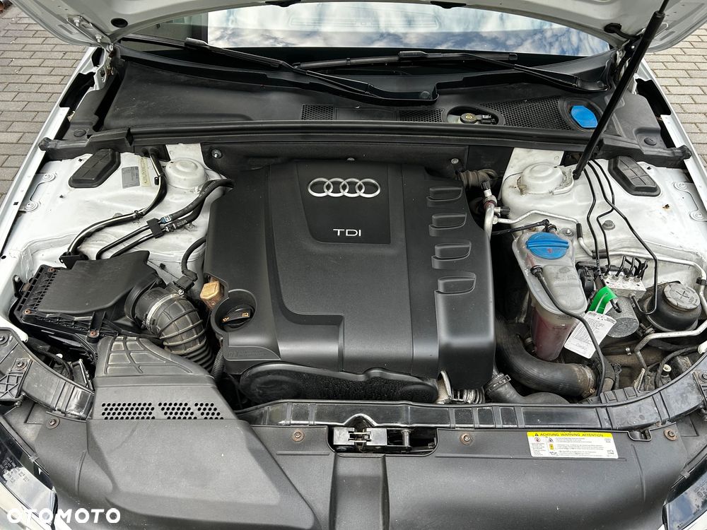 Audi A4 Avant 2.0 TDI Quattro Line - 22
