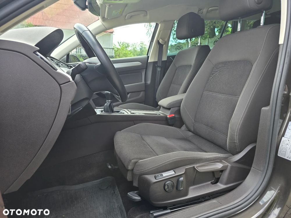 Volkswagen Passat Variant 2.0 TDI SCR BlueMotion Techn 4Mot Trendline - 15