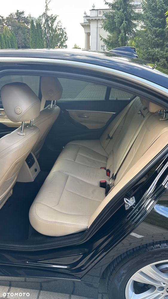 BMW Seria 3 330i Luxury Line sport - 12