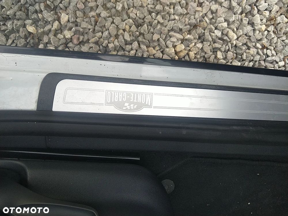 Skoda Fabia 1.2 TSI Monte Carlo - 27