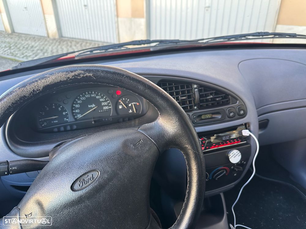 Ford Fiesta - 7