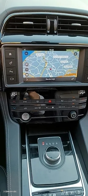 Jaguar F-Pace 2.0 i4D R-Sport Aut. - 14
