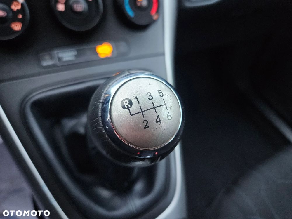 Toyota Auris 1.33 Dual-VVT-i START Edition - 20