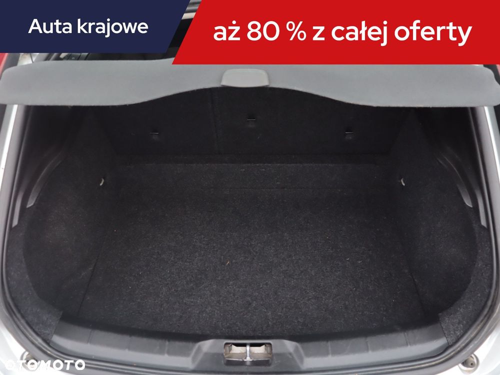 Volvo V40 - 16
