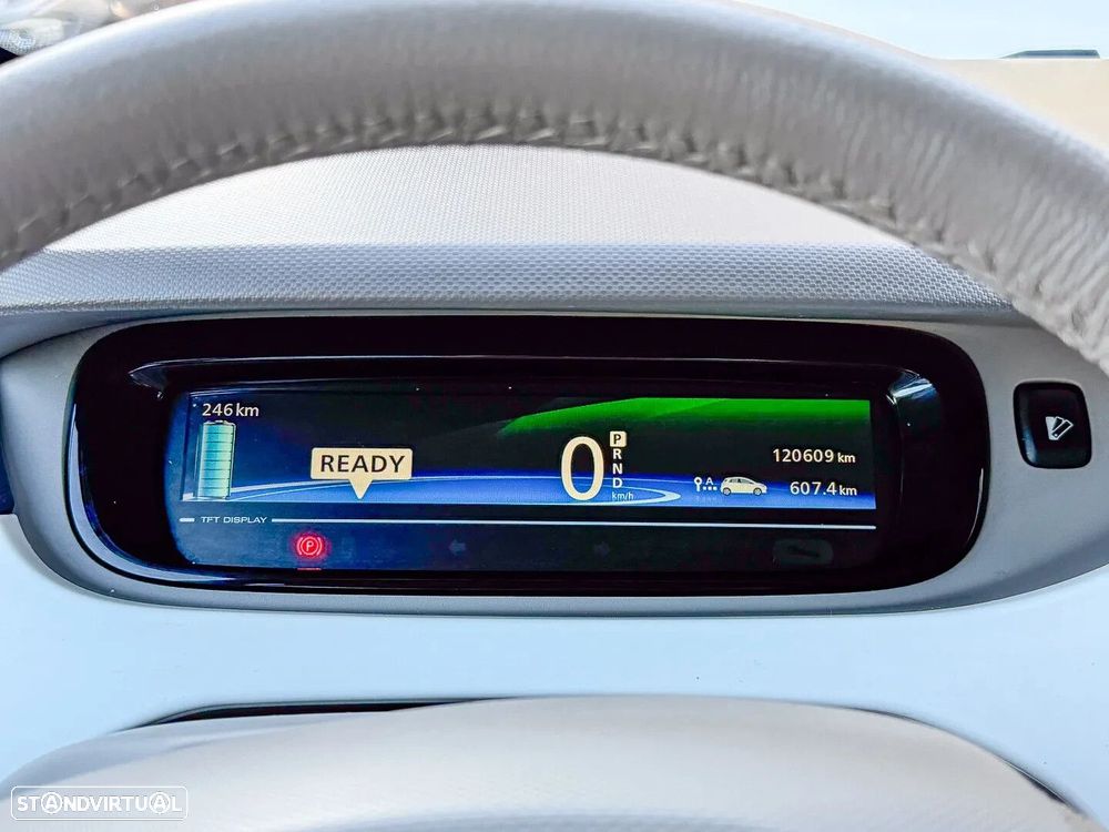 Renault Zoe (s/ Bateria) 41 kwh Life - 6