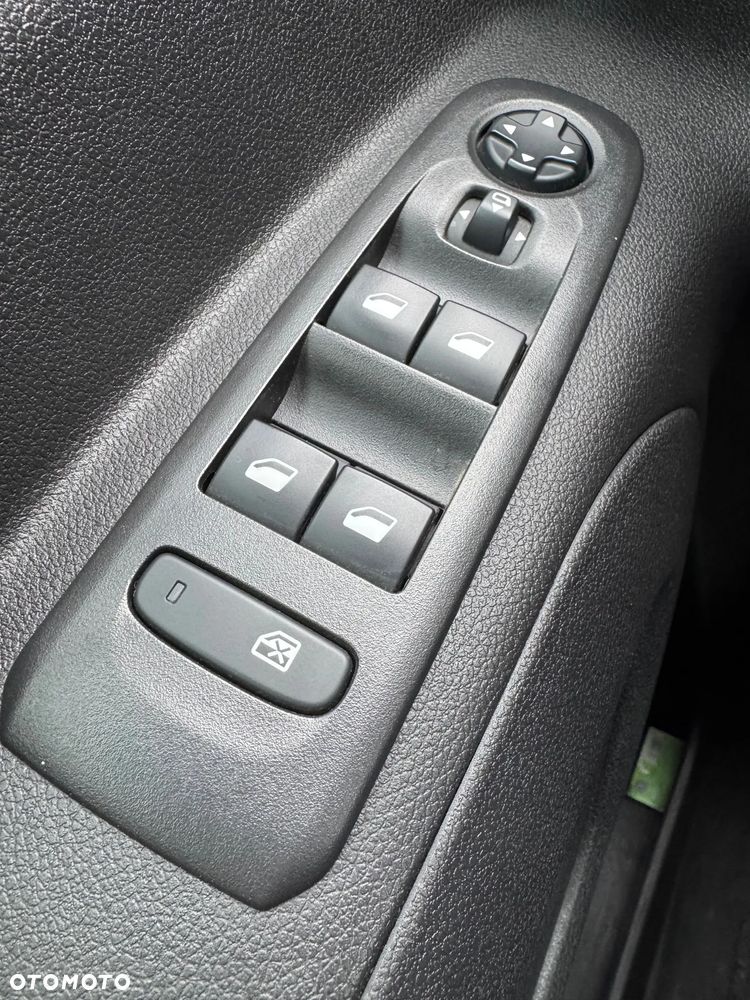 Opel Combo 1.5 D Start/Stop Ultimate - 26