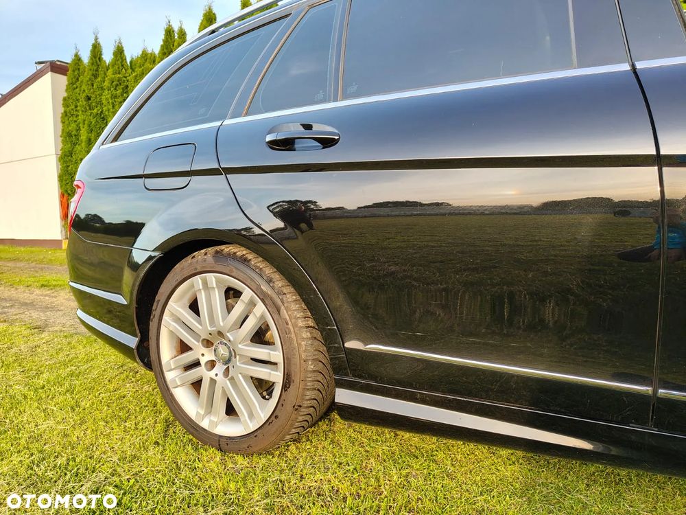 Mercedes-Benz Klasa C 220 CDI BlueEff Avantgarde - 13