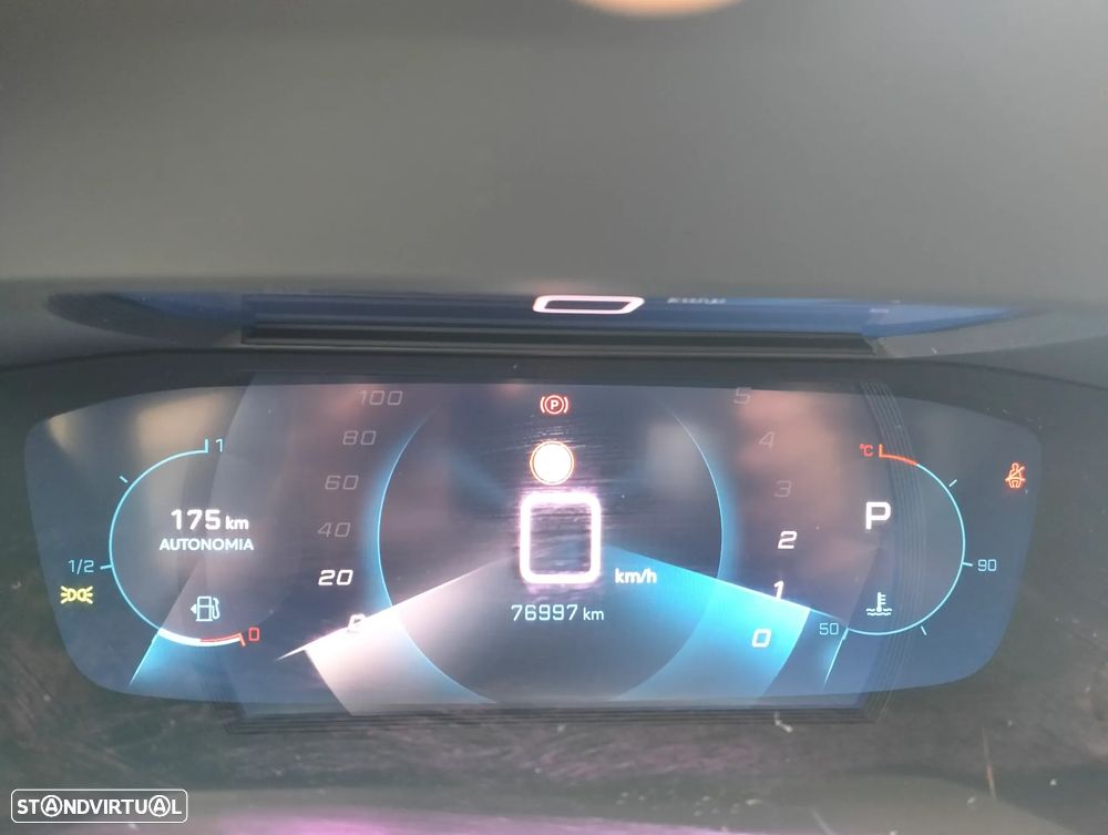 Peugeot 2008 1.2 PureTech GT EAT8 - 15