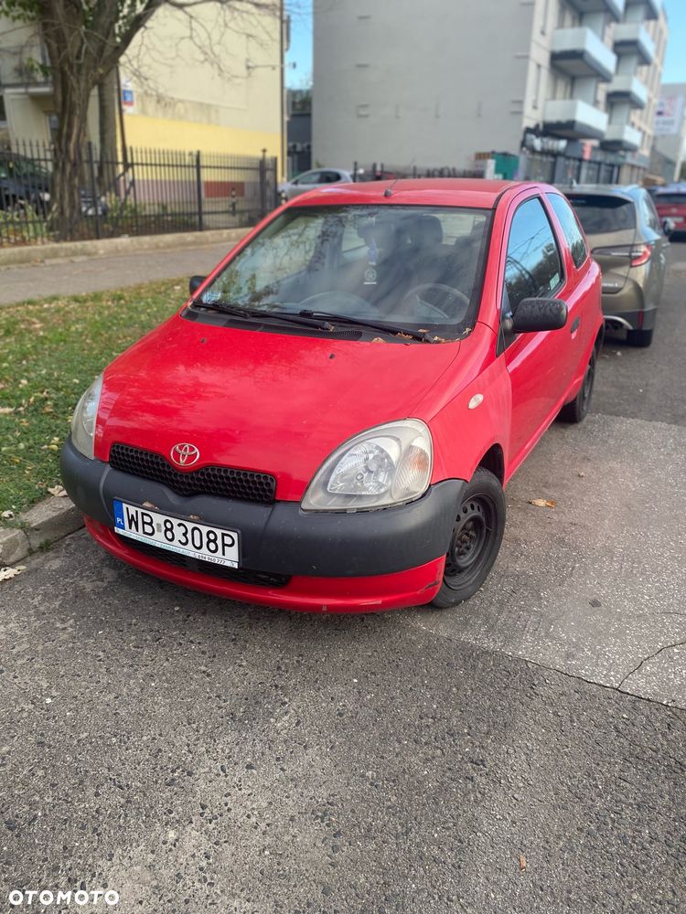 Toyota Yaris 1.0 Base - 2