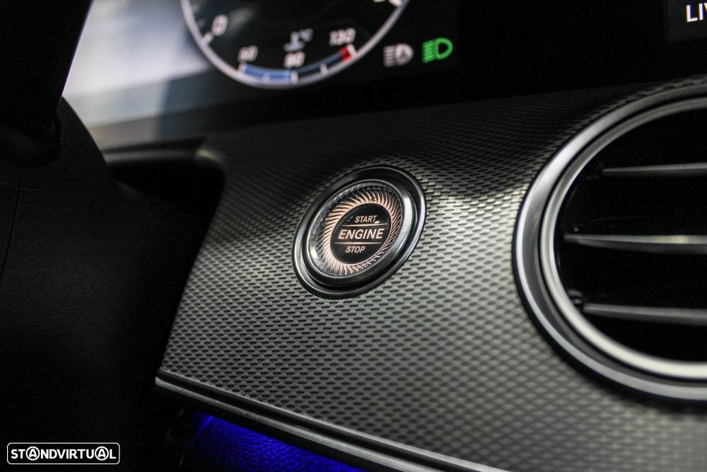 Mercedes-Benz E 220 d AMG - 40