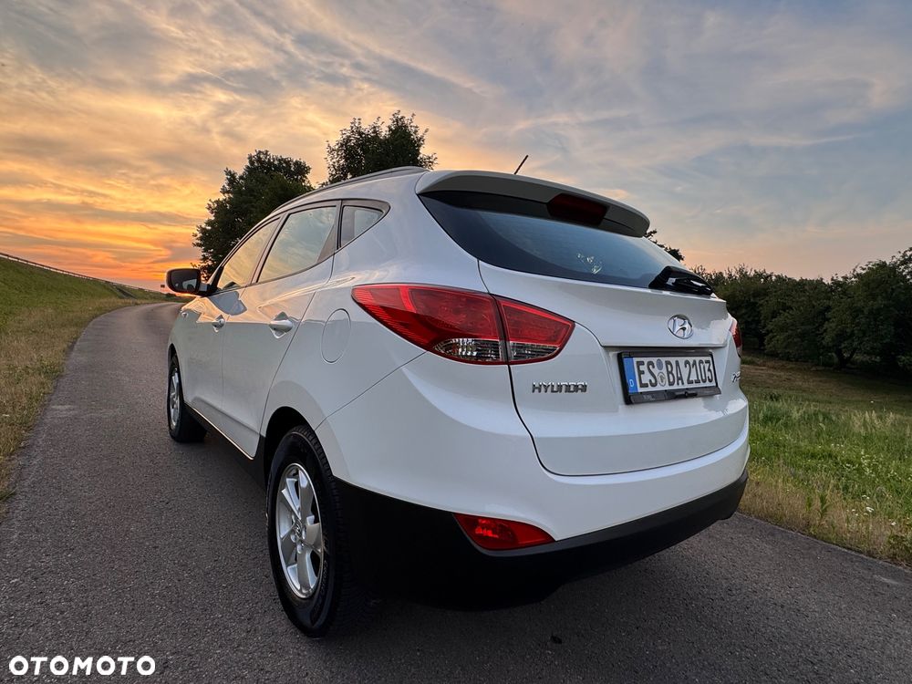 Hyundai ix35 1.6 2WD Fifa World Cup Edition - 4