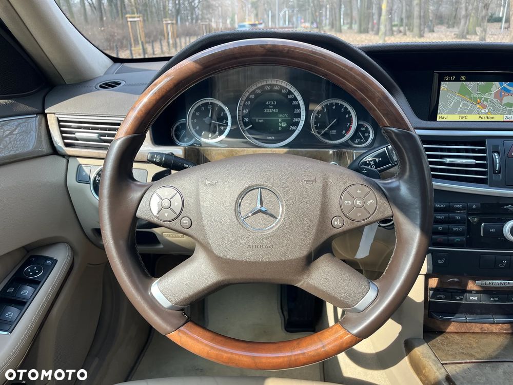Mercedes-Benz Klasa E 350 CGI BlueEFFICIENCY Elegance - 13