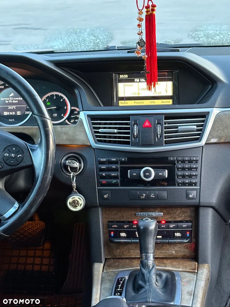 Mercedes-Benz Klasa E 250 CDI DPF BlueEFFICIENCY Automatik Elegance - 9