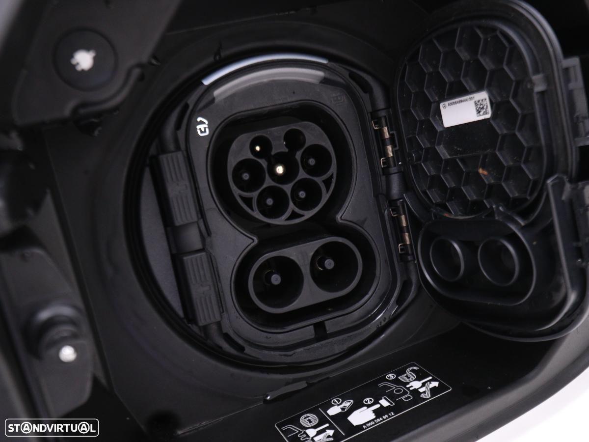 Mercedes-Benz EQA 300 4Matic AMG Line - 15